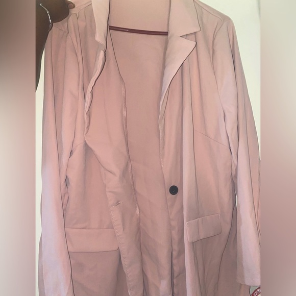 Plus Flap Detail Single Button Blazer - Picture 2 of 2